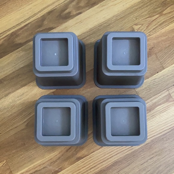 Adjustable Furniture Risers - Picture 2 of 12